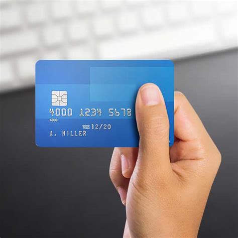 How Accepting Credit Cards Can Improve Any Small Business