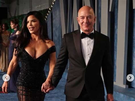 What Keeps Jeff Bezos Fit At 59? This Is What Fiancé Lauren Sanchez ...