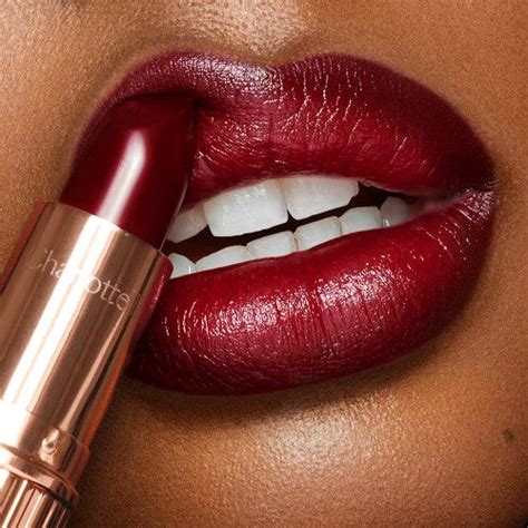 Charlotte Tilbury K.i.s.s.i.n.g - Night Crimson