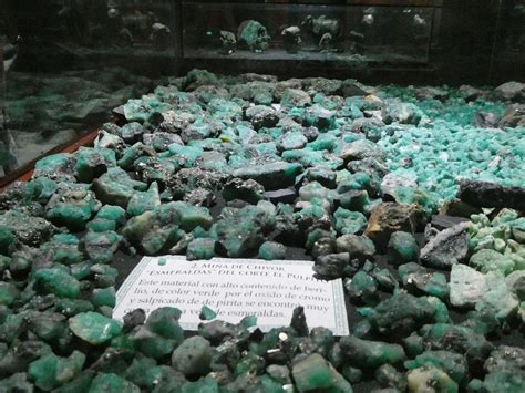 Colombia Emerald Mines - A Guide to Colombian Emerald Mining | The Natural Emerald Company