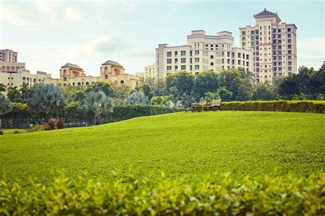 Hiranandani Estate | 1, 2, 2.5 & 3 BHK Flats / Apartments in Ghodbunder Road, Thane | Hiranandani