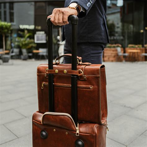 Leather Carry-On Bag with Wheels (Travel Bags) - Von Baer