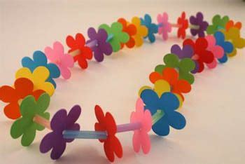 Hawaiian Lei Day | Hawaiian crafts, Luau crafts, Hawaii crafts