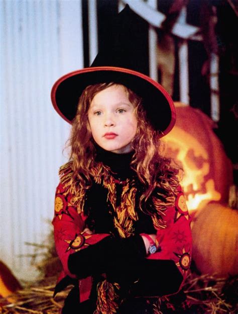 Hocus Pocus: Dani | Halloween Costumes in Movies | POPSUGAR Entertainment Photo 12