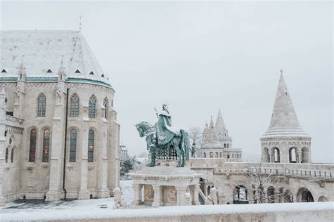 7 Reasons to Visit Budapest This Winter | Flytographer