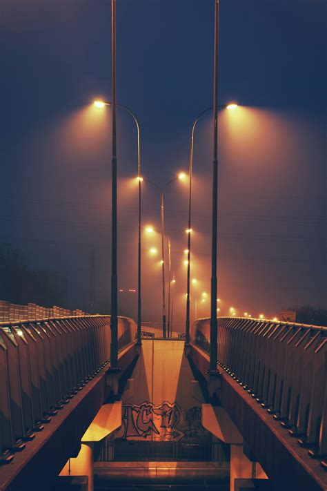 Streetlights by night · Free Stock Photo