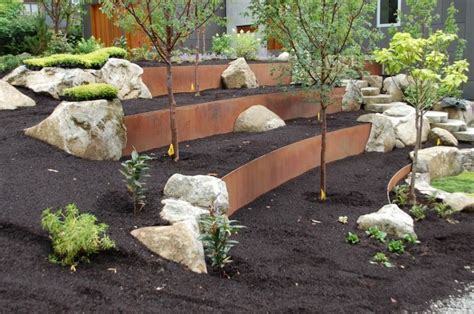 Steel Retaining Wall for Sloped Garden Design