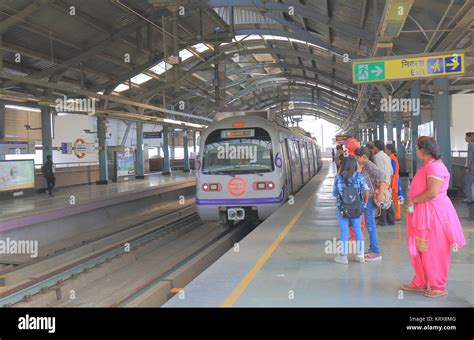 Kalkaji mandir metro station hi-res stock photography and images - Alamy