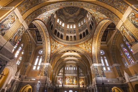 La Basilique Sainte-Thérèse de Lisieux | Authentic Normandy : Office de Tourisme Lisieux Normandie