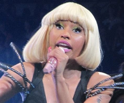 Nicki Minaj Biography - Facts, Childhood, Family Life & Achievements