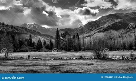 Black And White Mountain Landscape Royalty Free Stock Images - Image ...