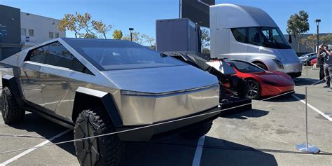 Tesla brings Roadster, Cybertruck prototypes and more to Battery Day [Gallery] - Electrek