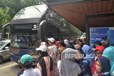 TransJakarta Bus Improves Service Through Route Revision to Waiting ...