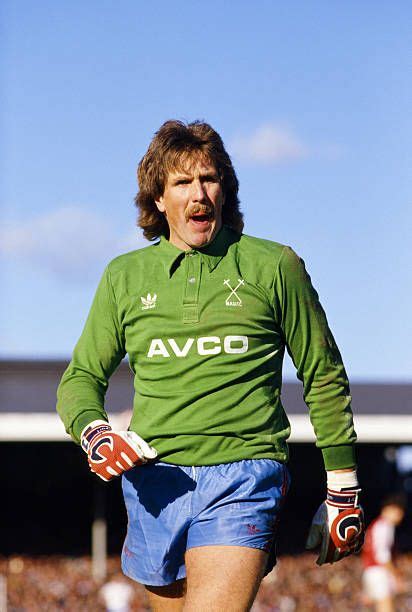 West Ham goalkeeper Phil Parkes in 1986. | West ham united, West ham ...