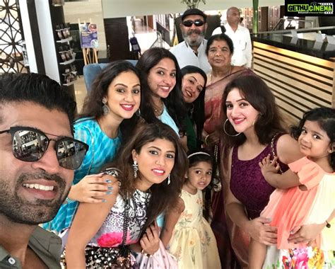 Arun Vijay Family selfie sister full family hd Actor Arun Vijay with ...