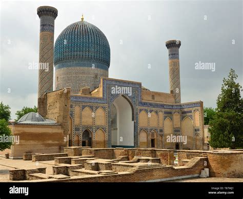 Tomb of tamerlane hi-res stock photography and images - Alamy