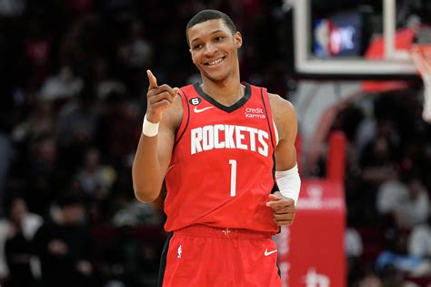 Rockets rookie Jabari Smith lands shoe deal amid hot streak