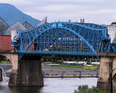 Chattanooga Bridge | Pedestrian bridge, Chattanooga, Chattanooga tn