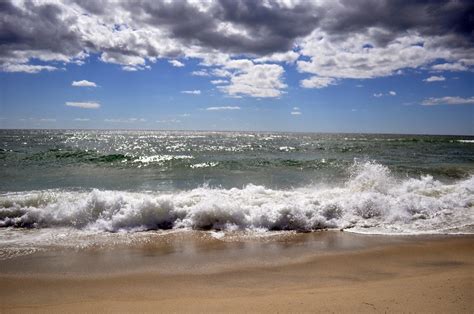 https://flic.kr/p/8DM9R9 | Madaket Waves | Madaket Beach on Nantucket. It was a choppy day but ...