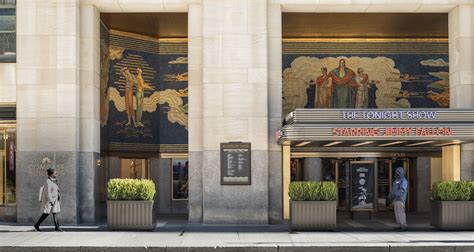 Just Look Up: Skygazing Viewpoints at Rockefeller Center