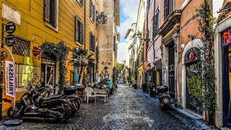 Street of Trastevere (Rome, Italy) - backiee