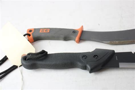 Gerber Hunting Knives, 2 Count | Property Room