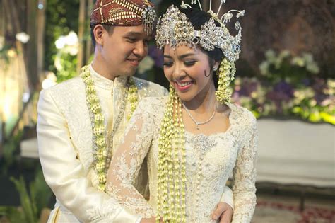 Sundanese Wedding Traditions - Ceremonies - Facts of Indonesia