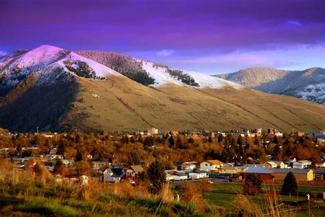 Missoula, Montana, center of the five valleys of Western Montana and ...