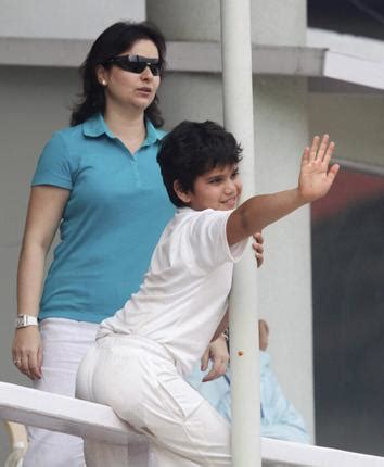 Watch Your Favorite: Sachin Tendulkar's Son Arjun Tendulkar Chilhood