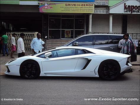 Lamborghini Aventador spotted in Bangalore, India on 05/04/2013, photo 5