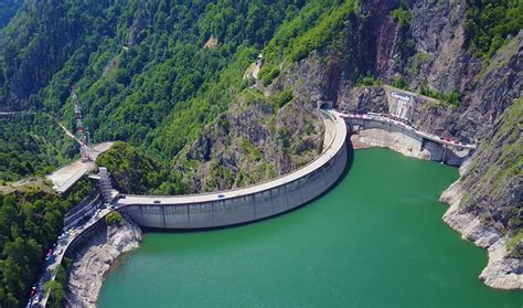 Vidraru Dam Lake - Crafted Tours Romania