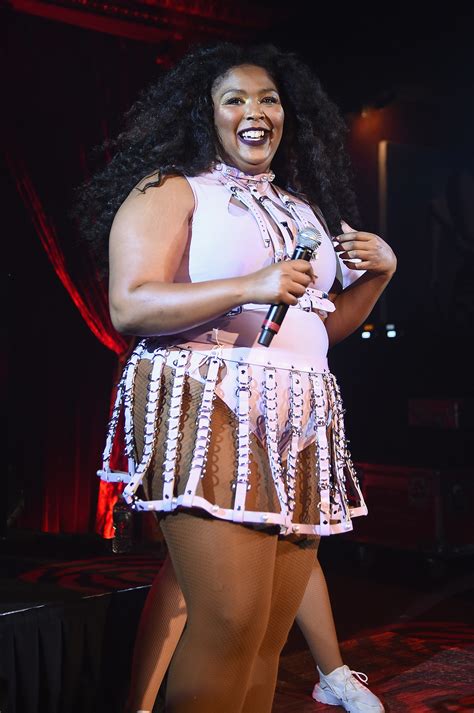 Body-Positive Singer Lizzo Doesn’t Care If You Call Her Fat | SELF