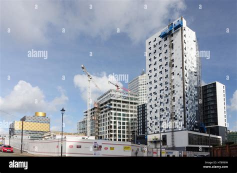 Construction of city centre apartments in birmingham Stock Photo - Alamy