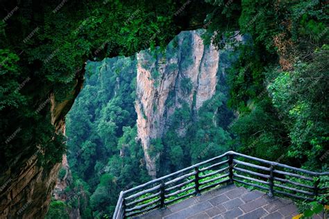 Premium Photo | Zhangjiajie wulingyuan national scenic spot scenic area ...