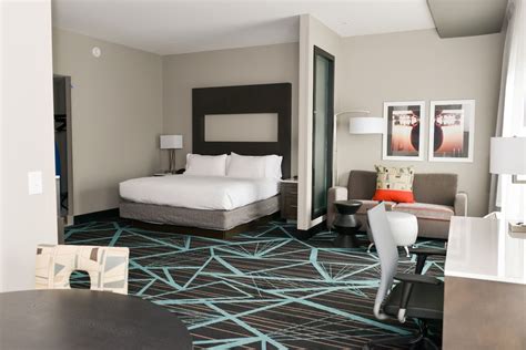 Holiday Inn Express & Suites Charlotte Airport | Charlotte Meetings