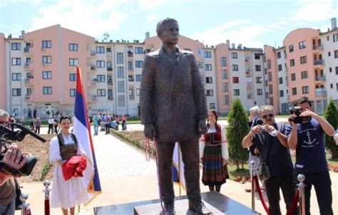 Controversial statue of Gavrilo Princip unveiled in East Sarajevo : r ...