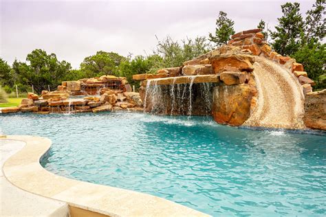 Lateral Waterfall Grotto | Scenic Bluffs - Infinity Pools of Texas