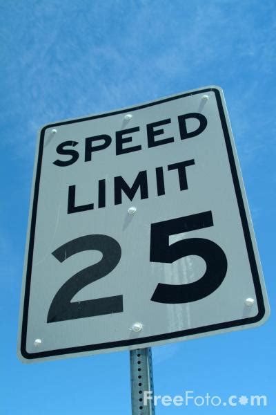 Speed Limit 25 Sign, Beatty, Nevada, USA pictures, free use image, 1216-05-55 by FreeFoto.com