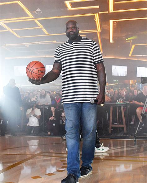 Shaq Reveals Weight Loss & Says He Dropped 40 Lbs. – Hollywood Life