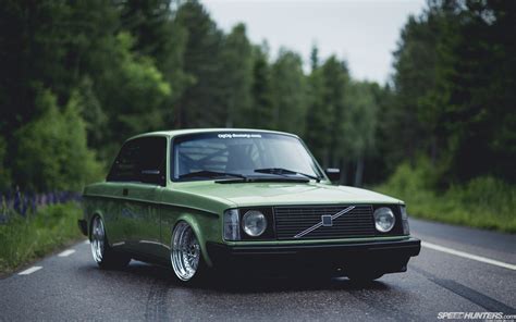 Anyone else love old Volvos? : r/Autos