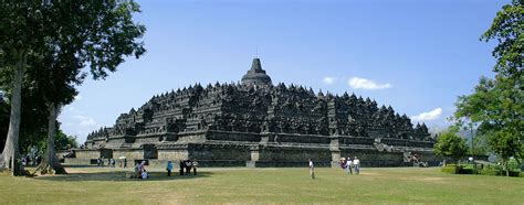 Candi Borobudur: Sejarah, Mitos, hingga Fungsinya di Masa Lalu