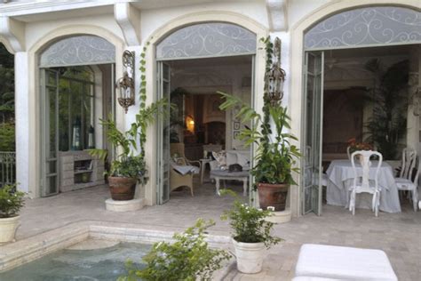 Villa Caprichosa, a boutique hotel in Taboga Island