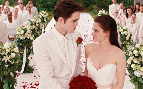 Bella Swan's wedding dress | Twilight wedding, Twilight wedding dresses, Dress twilight