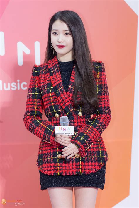 171202 IU at Melon Music Awards Red Carpet by... Singer Fashion, Iu Fashion, Fashion Models ...