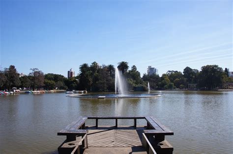 A Thinking Stomach: Rosario, Argentina: A Big, Blurry Picture