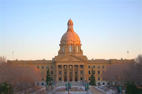 File:Alberta-Provincial-Legislature-Building-Edmonton-Alberta-Canada-01.jpg - Wikimedia Commons