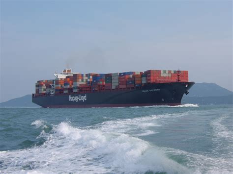 File:Osaka Express Container Ship.JPG - Wikipedia