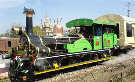 The first train in India ran on 16th April 1853 from Bombay to Thane. | Pikspost