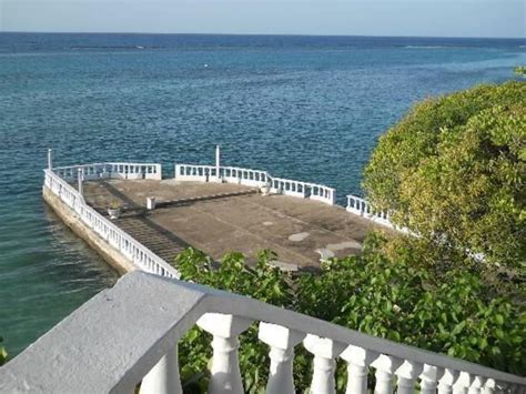 Silver Seas Hotel, Ocho Rios, Jamaica. Book Silver Seas Hotel online