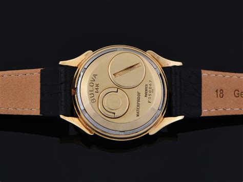 Bulova Accutron Spaceview 14K Gold Watch | Unwind In Time